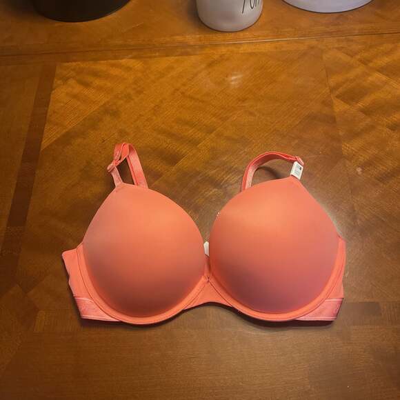 Victoria's Secret Pink Wear Everywhere Push-Up Bra 38B - Picture 1 of 3